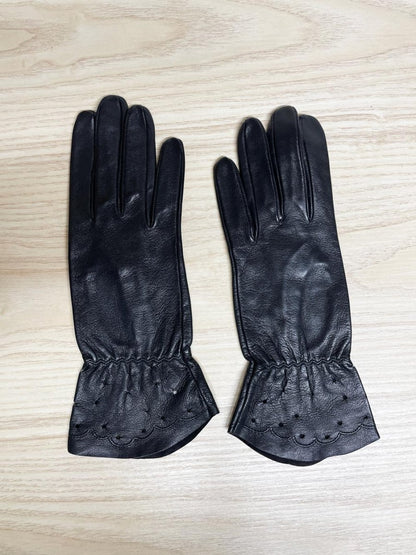 vintage eyelet cuff leather gloves | unlined - good market thrift store