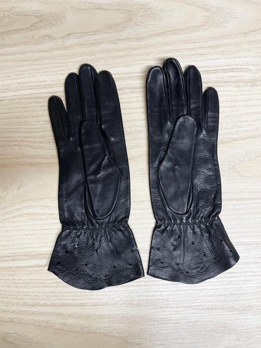 vintage eyelet cuff leather gloves | unlined - good market thrift store