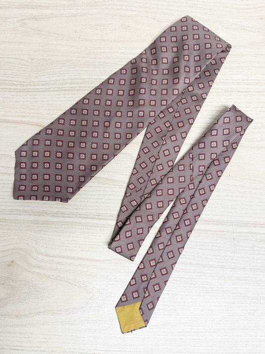 vintage frame haute couture 100% silk diamond neck tie - good market thrift store