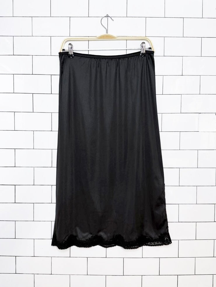 vintage french maid lace trim sateen midi slip skirt | made in Canada - good market thrift store