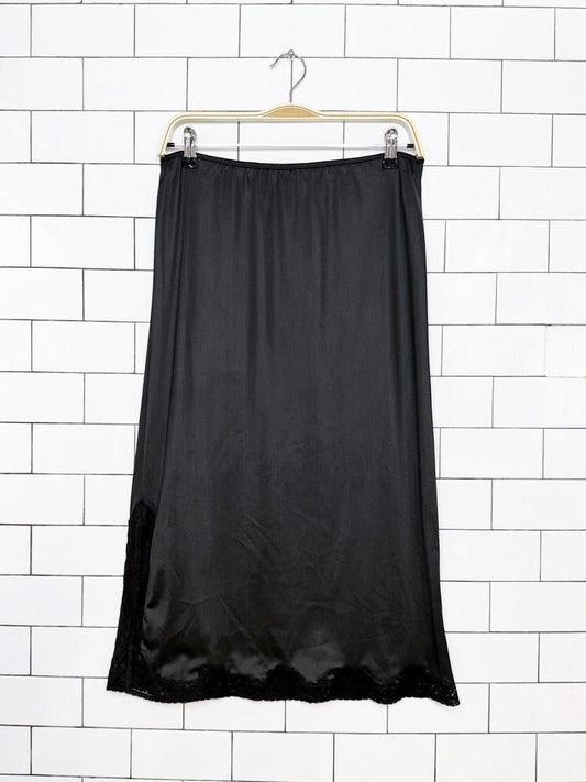 vintage french maid lace trim sateen midi slip skirt | made in Canada - good market thrift store