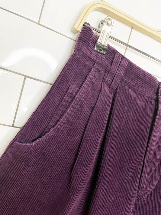vintage gina peters chunky cord pleated shorts - good market thrift store