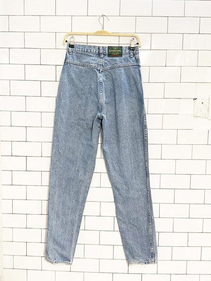 vintage gitanoe express high - rise tapered jeans - good market thrift store