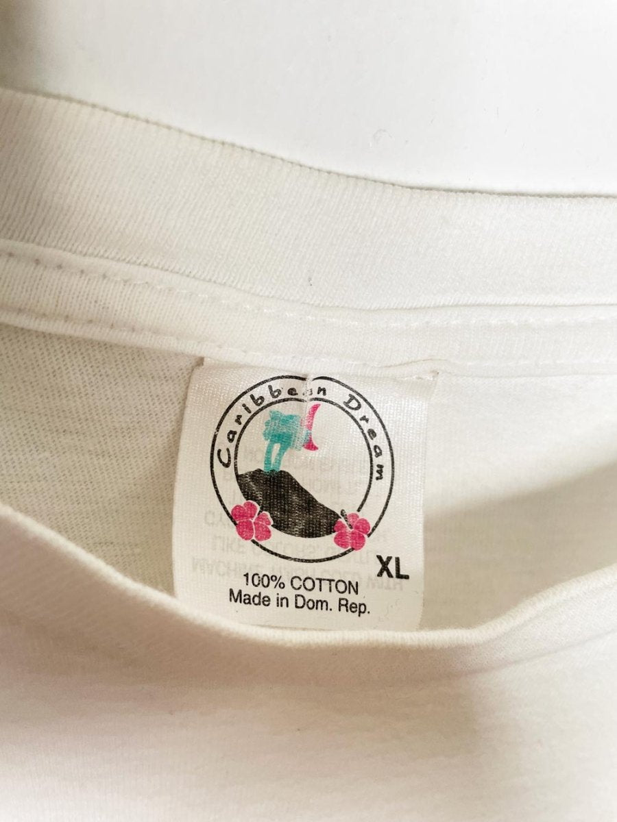 vintage glitter santa graphic tee - good market thrift store