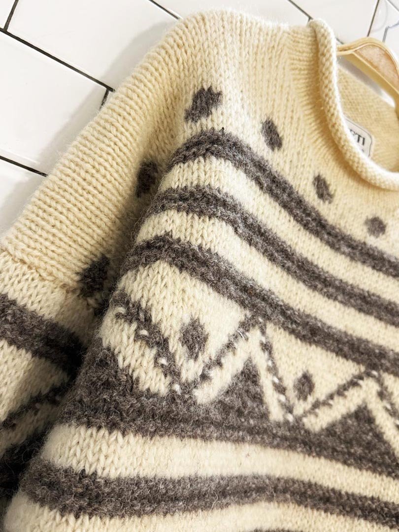 vintage hand - knit yeti 100% wool fair isle sweater - good market thrift store