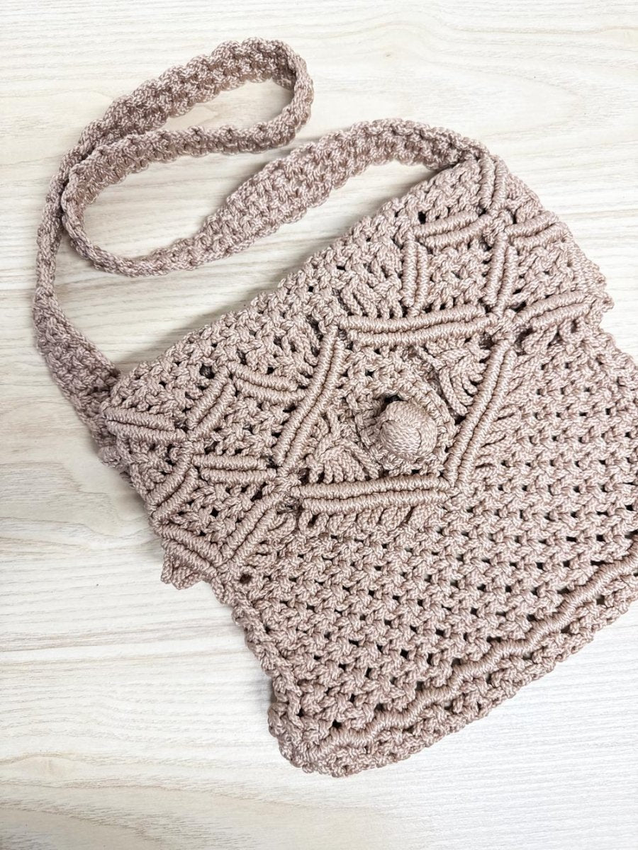 vintage handmade crochet shoulder bag - good market thrift store