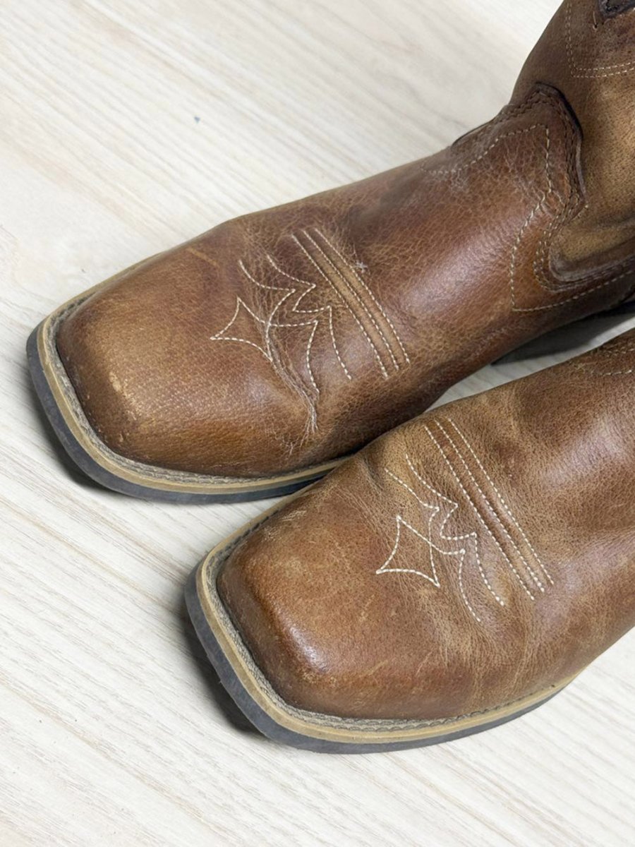 vintage justin leather square toe western cowboy boots - good market thrift store