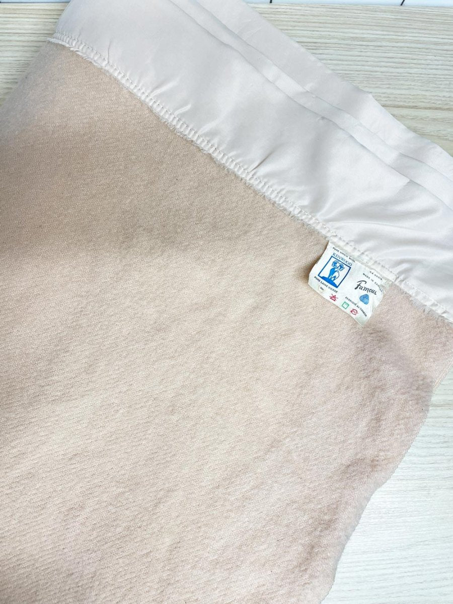 vintage kenwood 100% wool satin trim blanket - good market thrift store