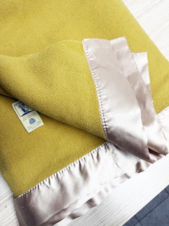 vintage kenwood 100% wool satin trim blanket | made in Canada - good market thrift store