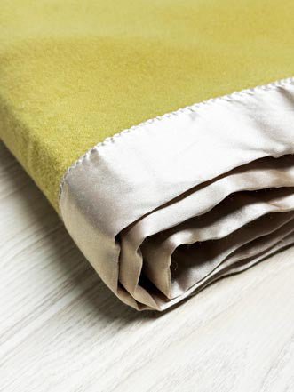 vintage kenwood 100% wool satin trim blanket | made in Canada - good market thrift store