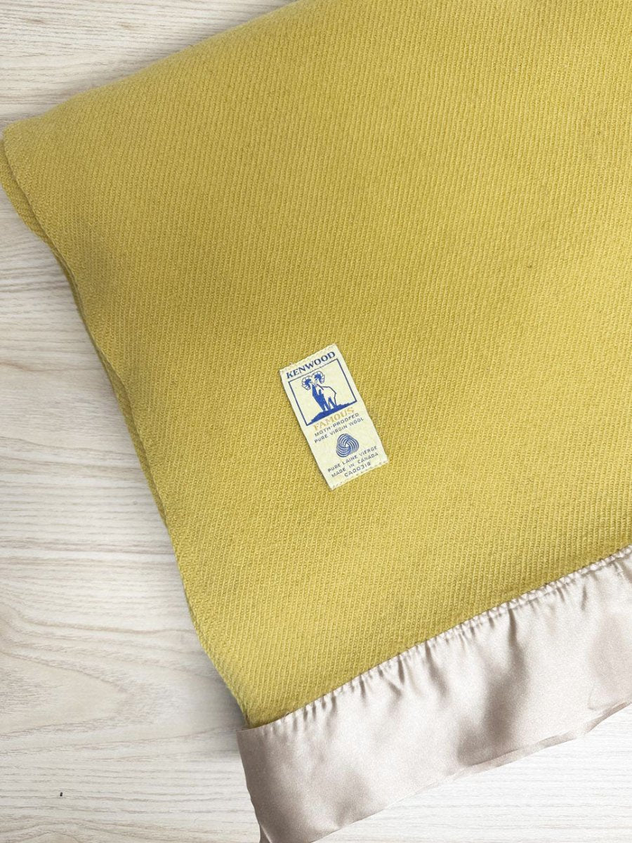 vintage kenwood 100% wool satin trim blanket | made in Canada - good market thrift store