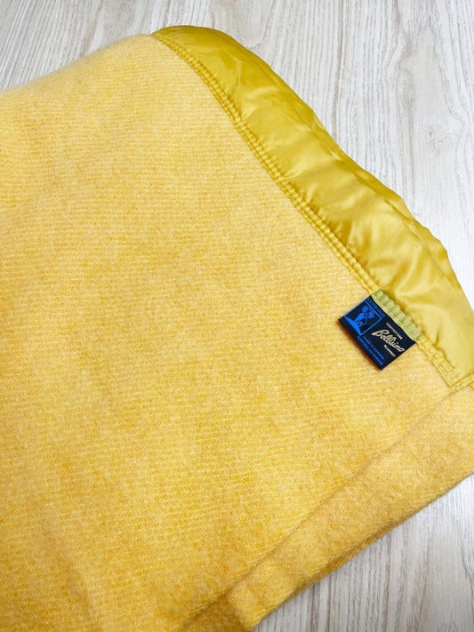 vintage kenwood wool - blend bellisimo blanket | bound | made in Canada - good market thrift store