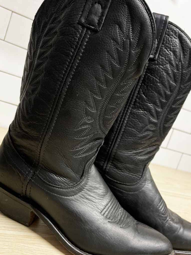 vintage leather western cowboy boots - good market thrift store