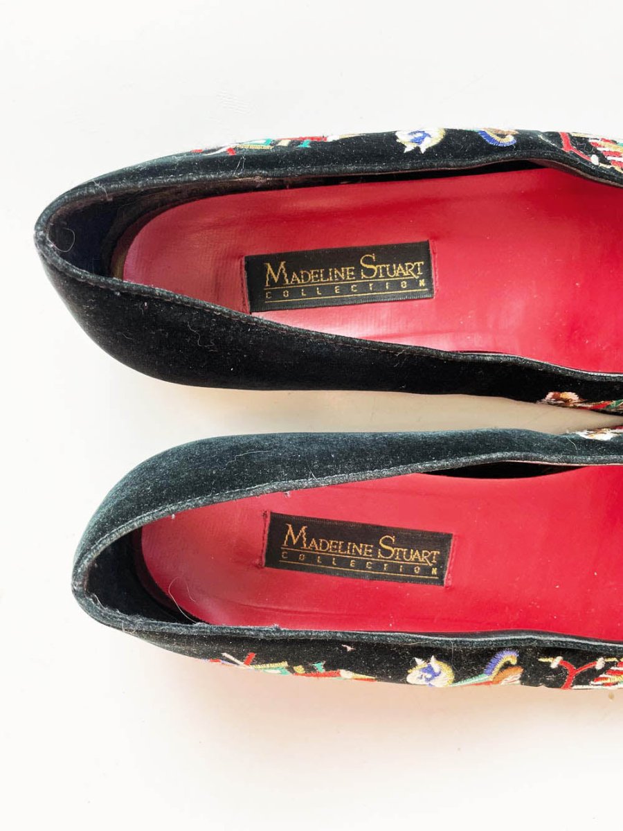 vintage madeline stuart embroidered santa + gifts velvet slip on shoes - good market thrift store