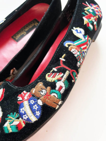 vintage madeline stuart embroidered santa + gifts velvet slip on shoes - good market thrift store