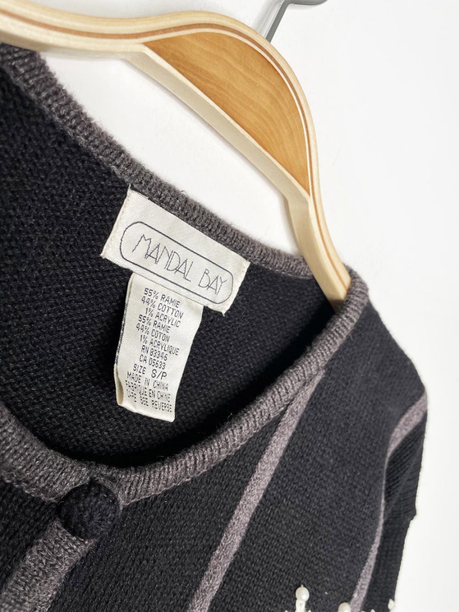 vintage mandal bay santa holiday window knit cardigan - good market thrift store