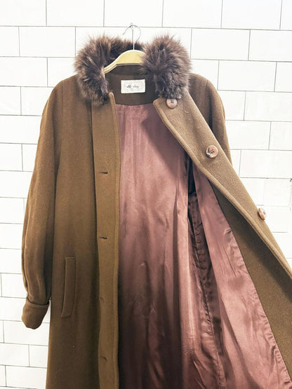 vintage me - jay 100% wool fox fur collar pleated - back long coat | montreal - good market thrift store