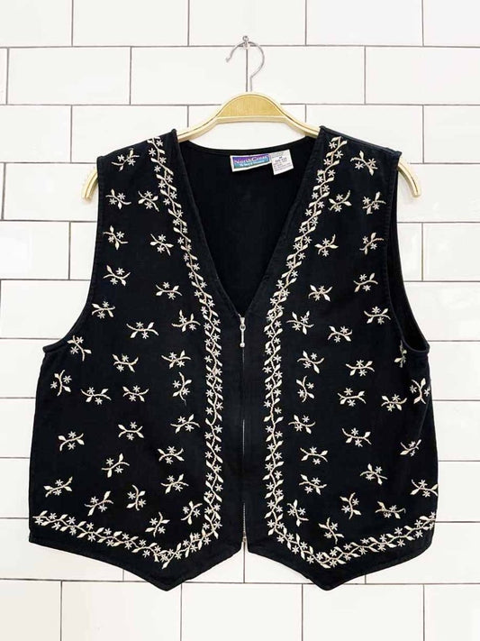 vintage north crest full zip embroidered vest | made in india - good market thrift store