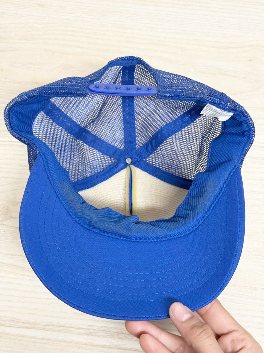 vintage OV hockey mesh trucker hat | design int'l - good market thrift store
