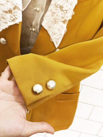 vintage pisello 100% wool pearl button blazer | 100% silk lace collar | made in Japan - good market thrift store