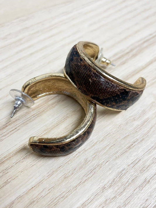 vintage snake embossed leather inset hoop earrings - good market thrift store
