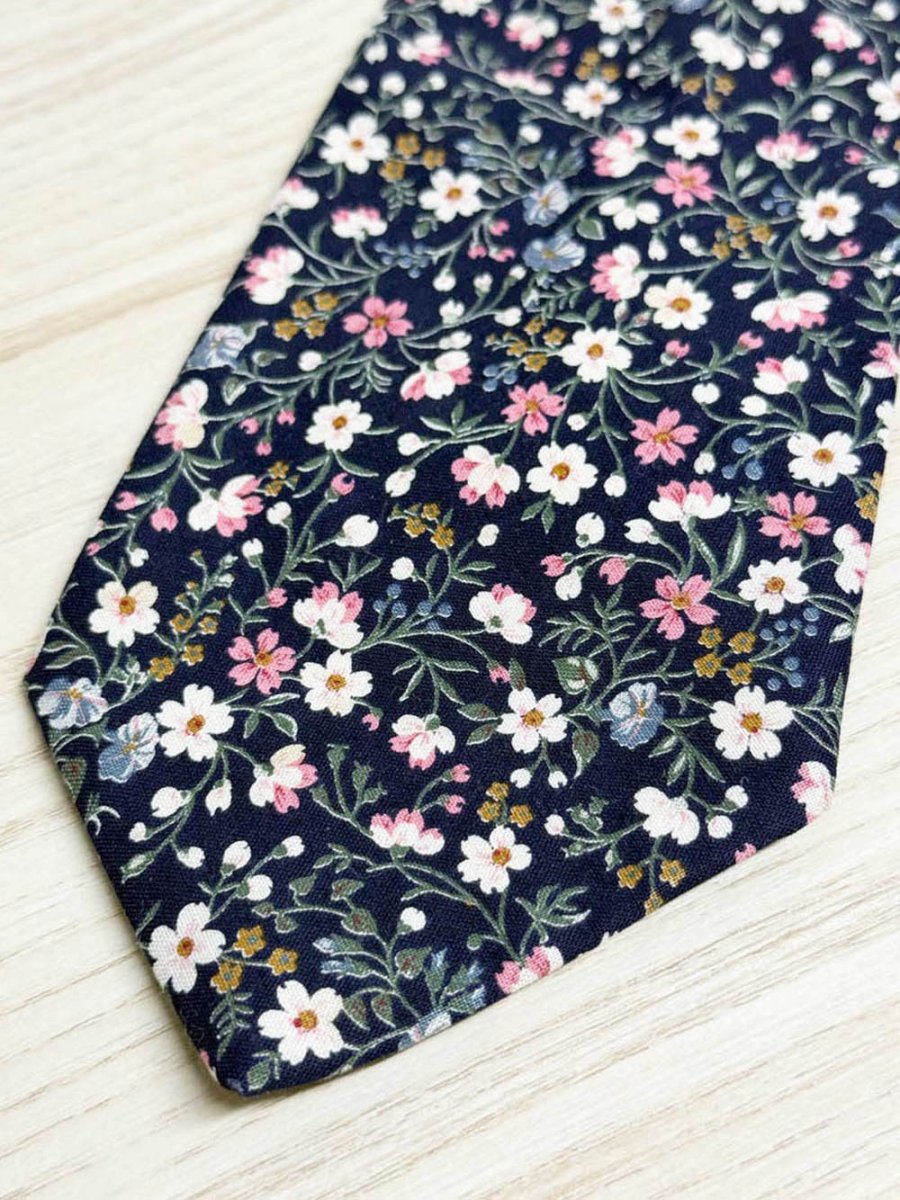 vintage stafford floral neck tie | country collection - good market thrift store