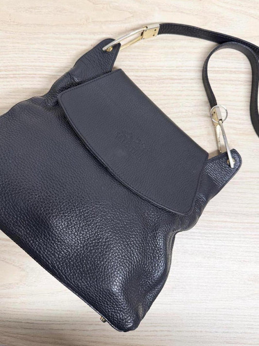 vintage valentina leather front flap crest shoulder bag | made in Italy - good market thrift store