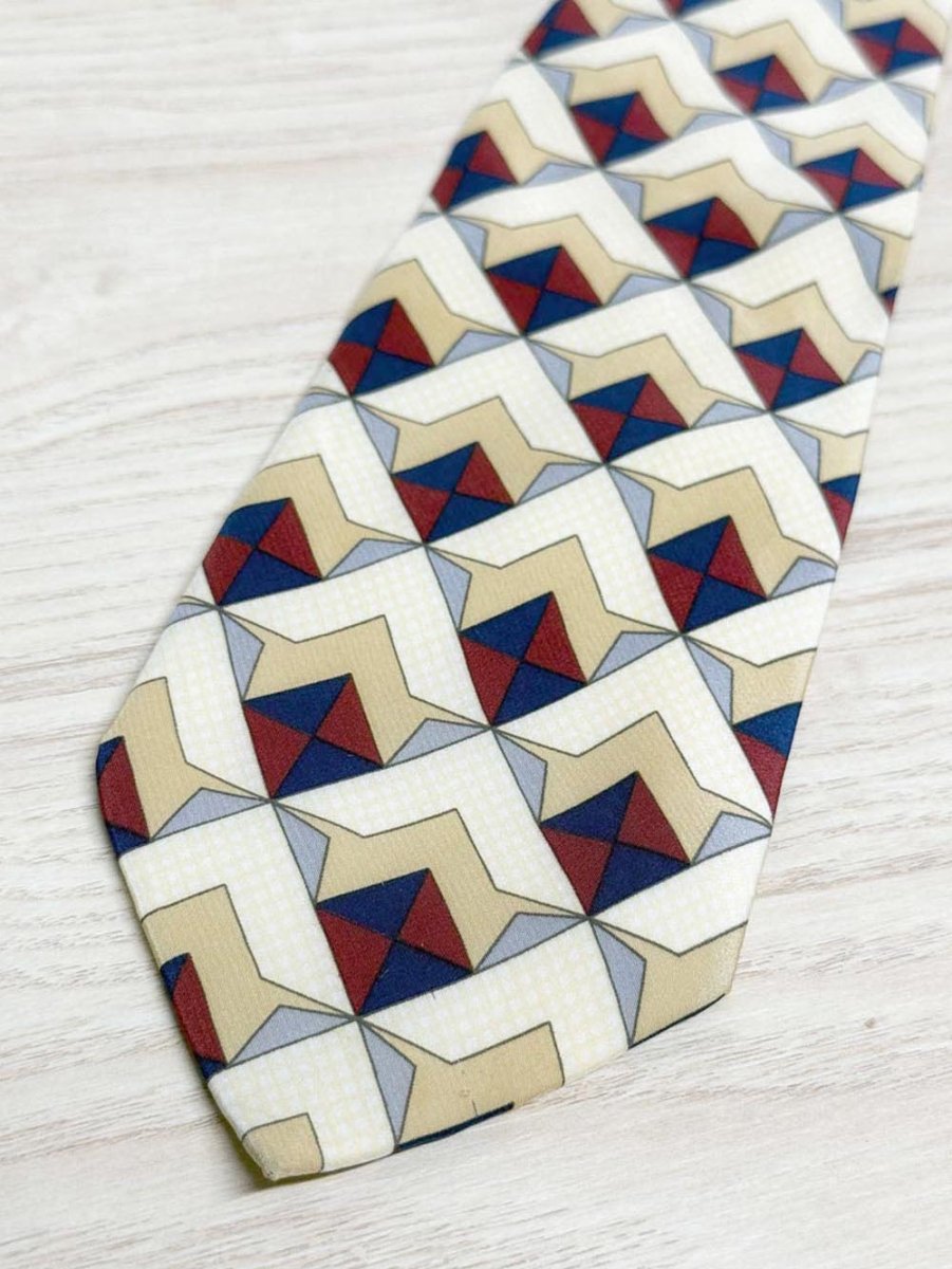 vintage van heusen 100% silk geometric tie | made in Italy - good market thrift store
