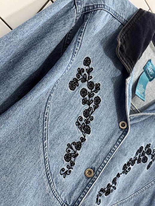 vintage velvet collar embroidered denim shirt | weekend edition - good market thrift store