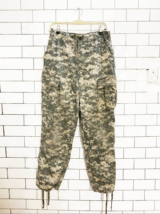 vintage woolrich military issue geo - camo cargo pants - good market thrift store