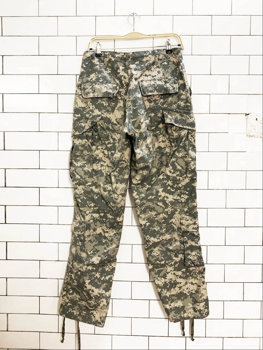 vintage woolrich military issue geo - camo cargo pants - good market thrift store