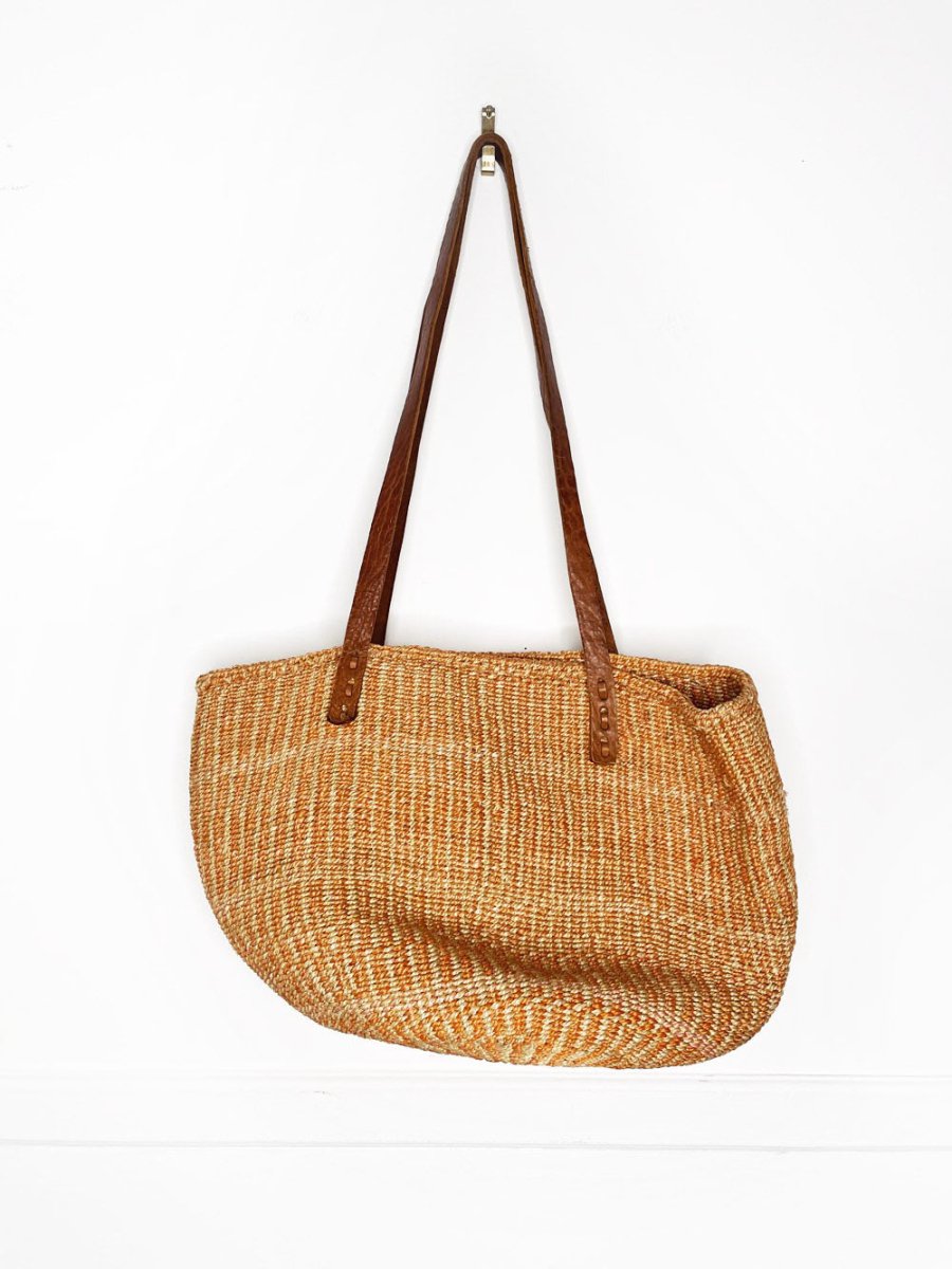 vintage woven sisal market shoulder bag | leather strap - good market thrift store