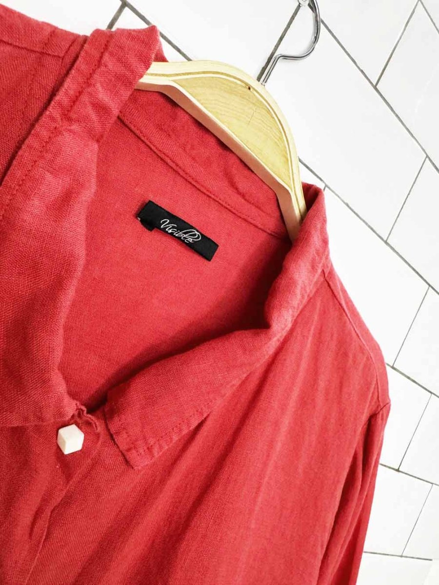 visible 100% linen peplum hem full button shirt | made in EU - good market thrift store