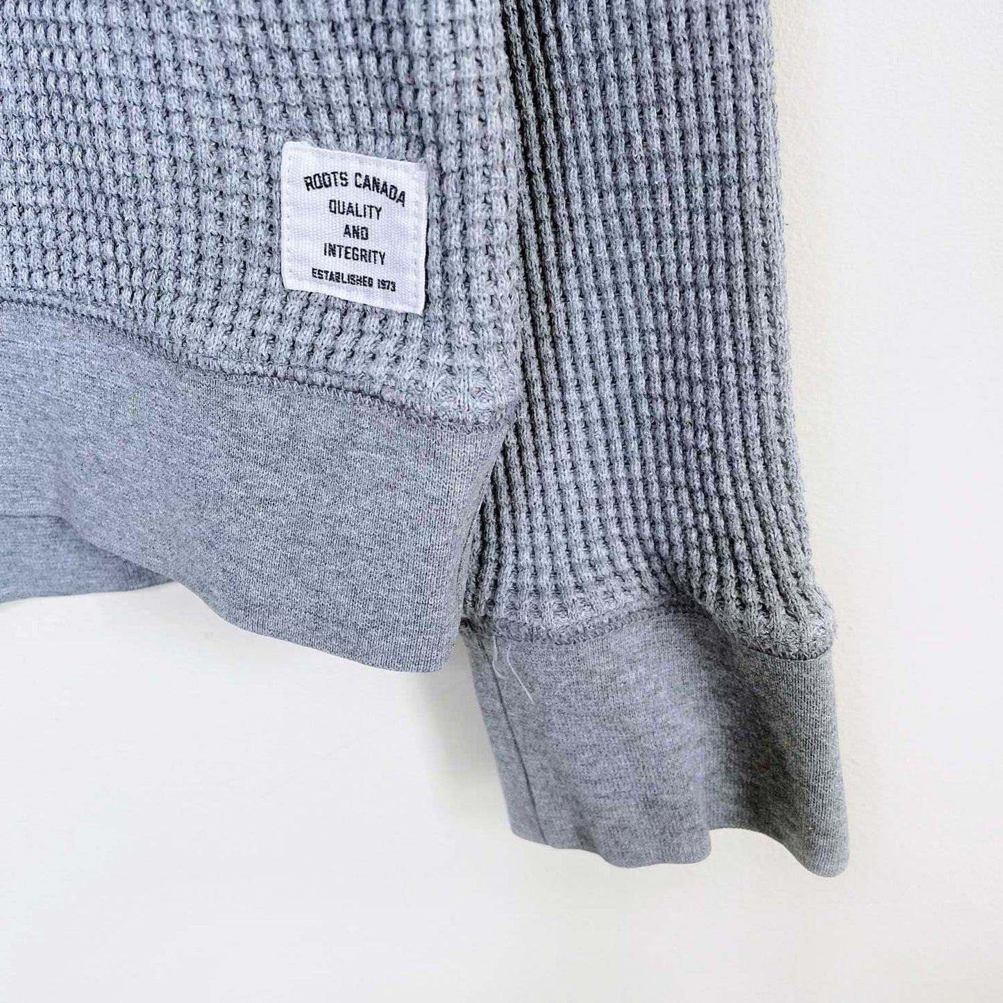 roots 2019 waffle thermal pocket long sleeve - size medium