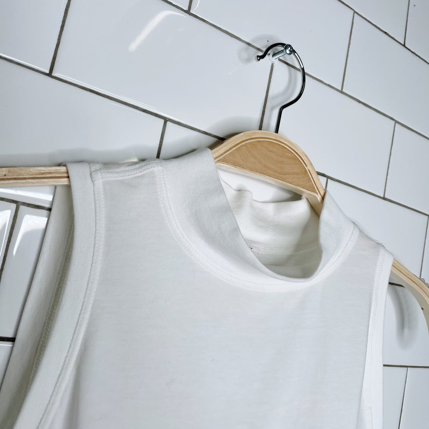 lululemon 2016 kitsilano mock tank - size medium