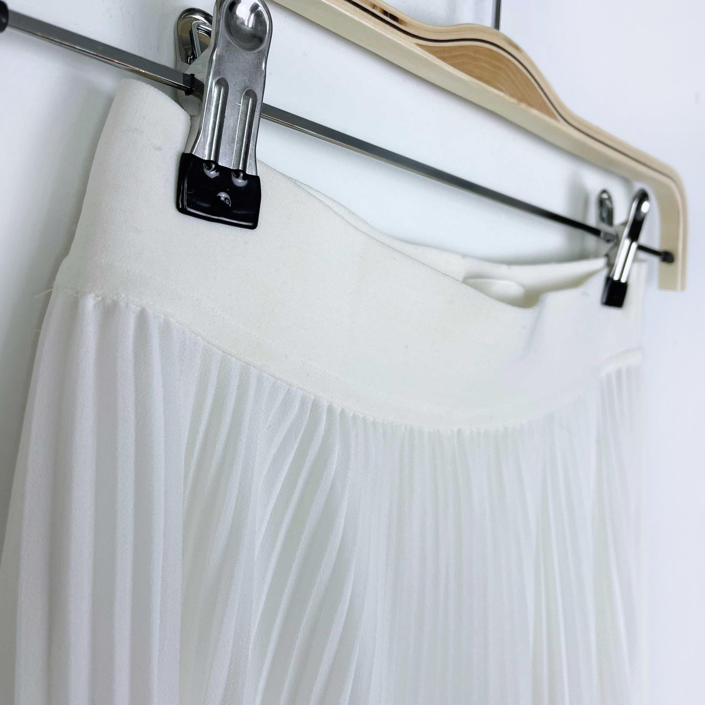 wilfred twirl pleated chiffon midi skirt - size xs