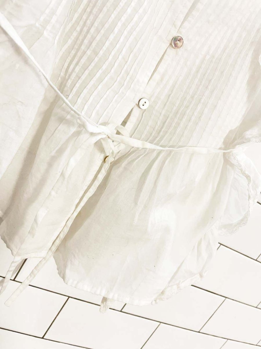 wilfred la bohème delacroix pintuck lace trim ruffle sleeveless top | aritzia - good market thrift store