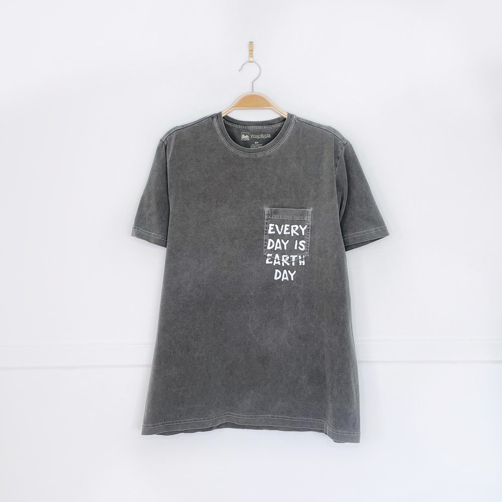 vintage 00s windriver x earth activist pocket tee