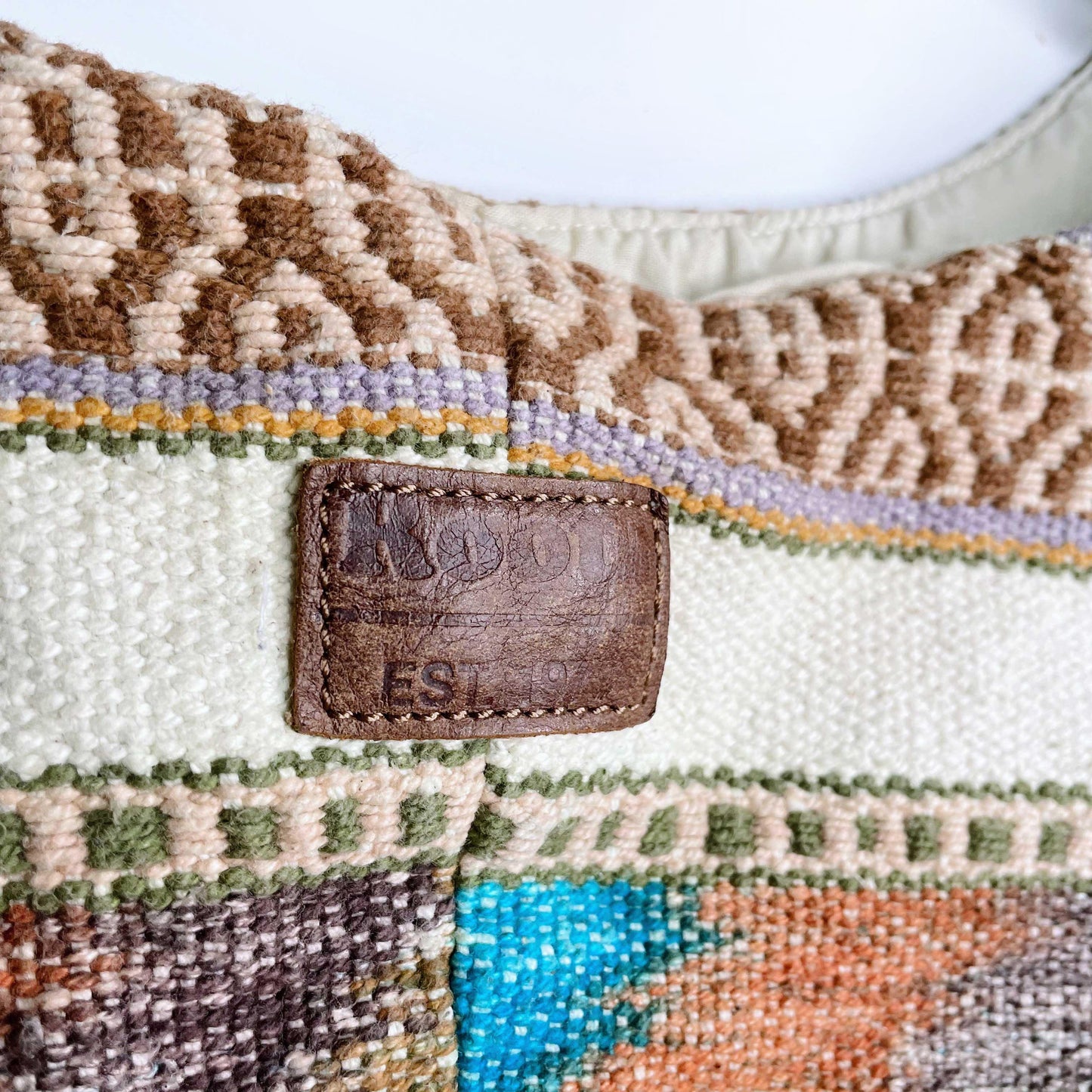 vintage roots 00s woven boho sling bag