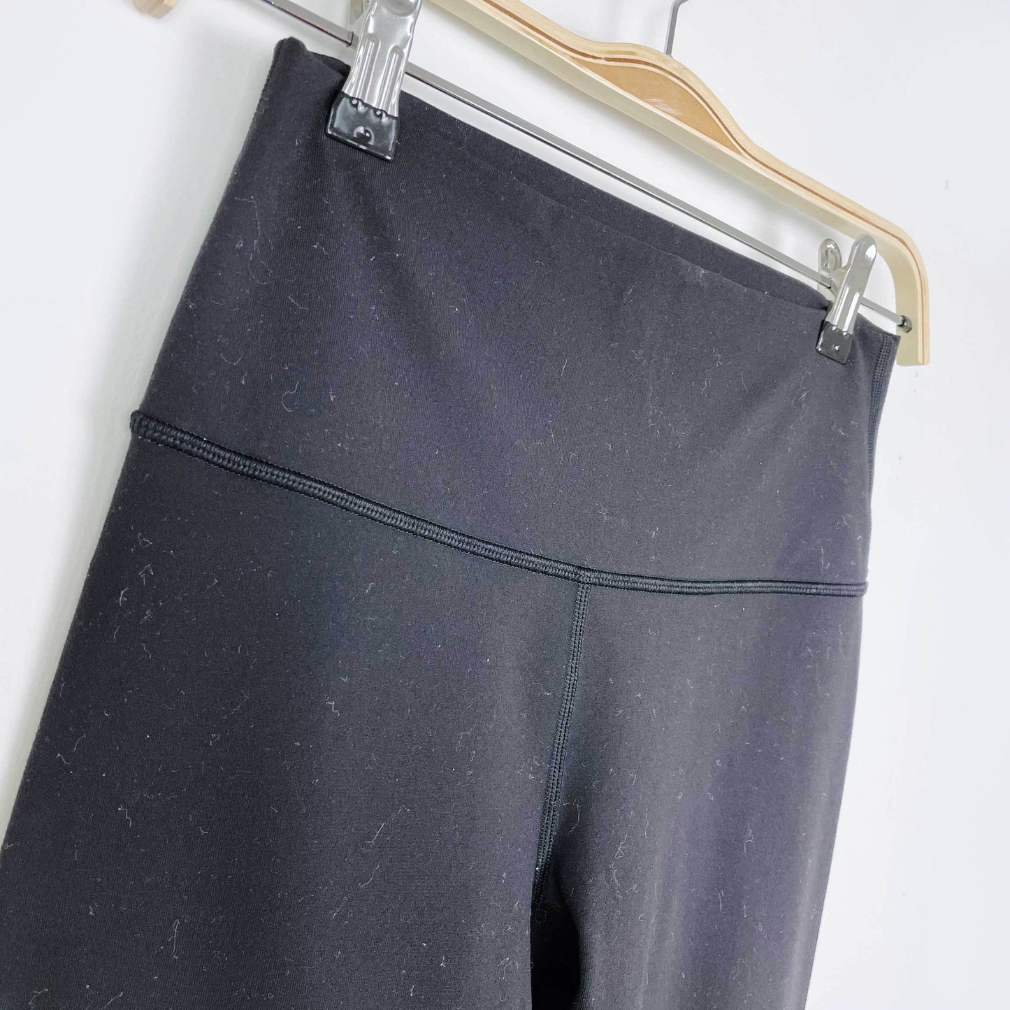 lululemon 2018 wunder under high rise tight full on luon 28" - size 6