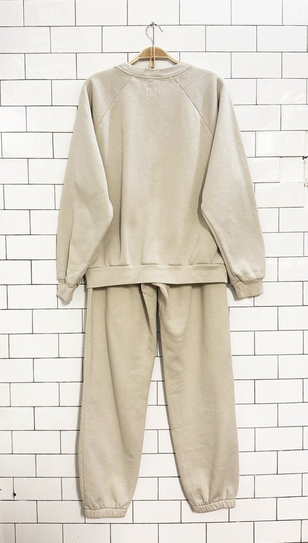 x2 gap classic cozy sweatshirt + sweatpants set - good market thrift store