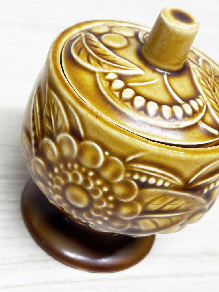 x2 vintage 60s inarco flower pottery sugar and creamer set | made in Japan - good market thrift store