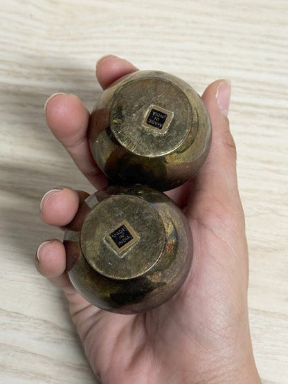 x2 vintage brass apple salt + pepper shakers | made in India - good market thrift store