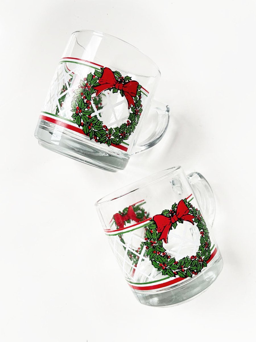 x2 vintage holiday wreath clear mugs | made in Canada - good market thrift store
