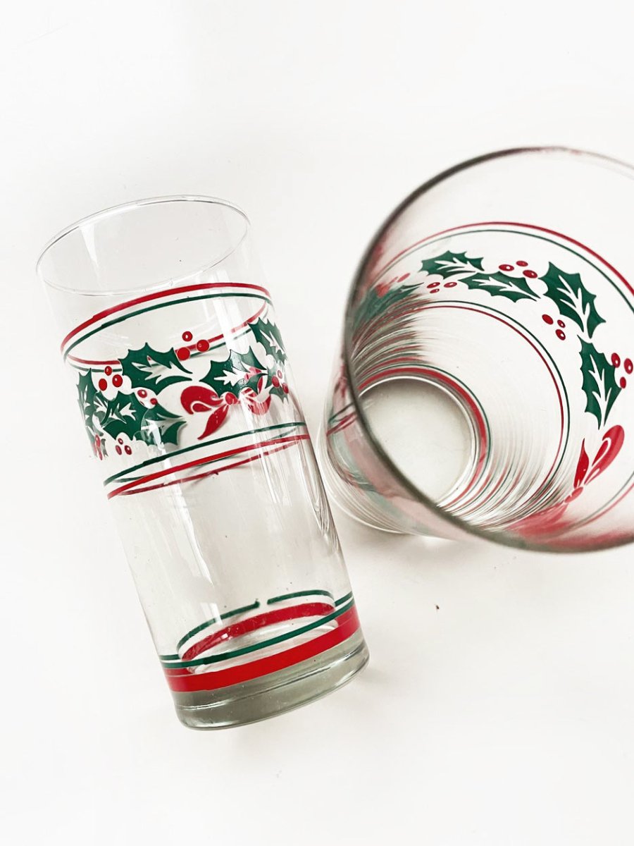 x2 vintage holly + ribbon glass tumblers - good market thrift store