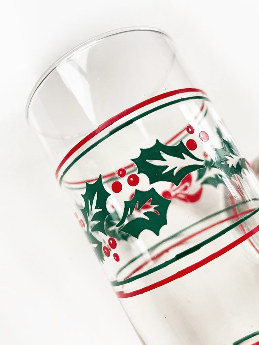 x2 vintage holly + ribbon glass tumblers - good market thrift store