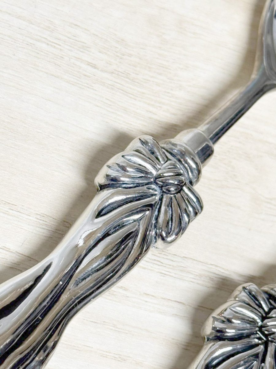x2 vintage silver bow tie sugar spoons - good market thrift store