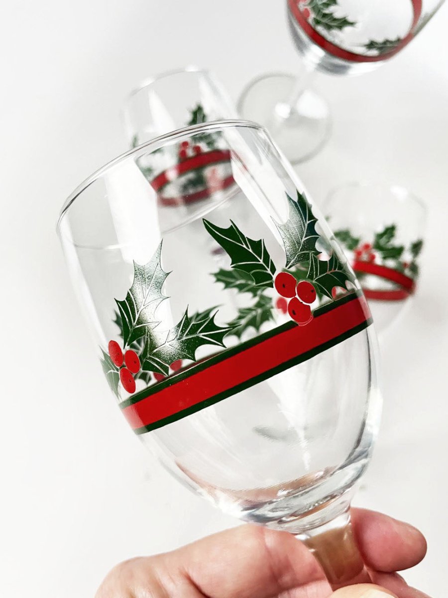 x4 vintage festive holly wine glasses - good market thrift store
