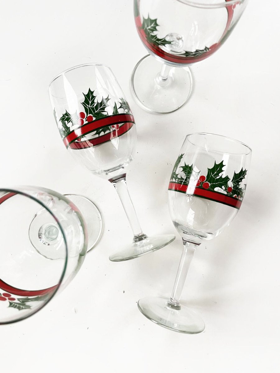 x4 vintage festive holly wine glasses - good market thrift store