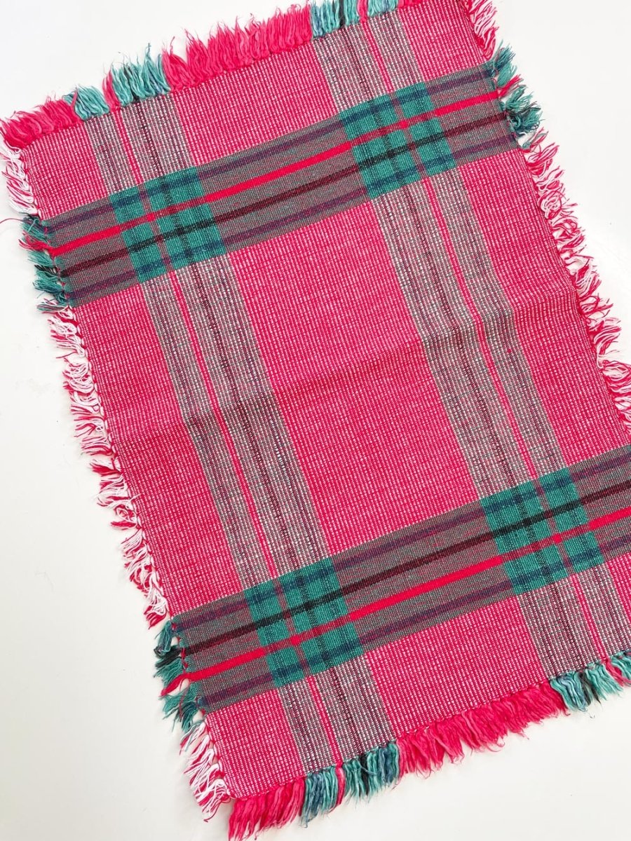 x8 woven holiday tartan placemats - good market thrift store
